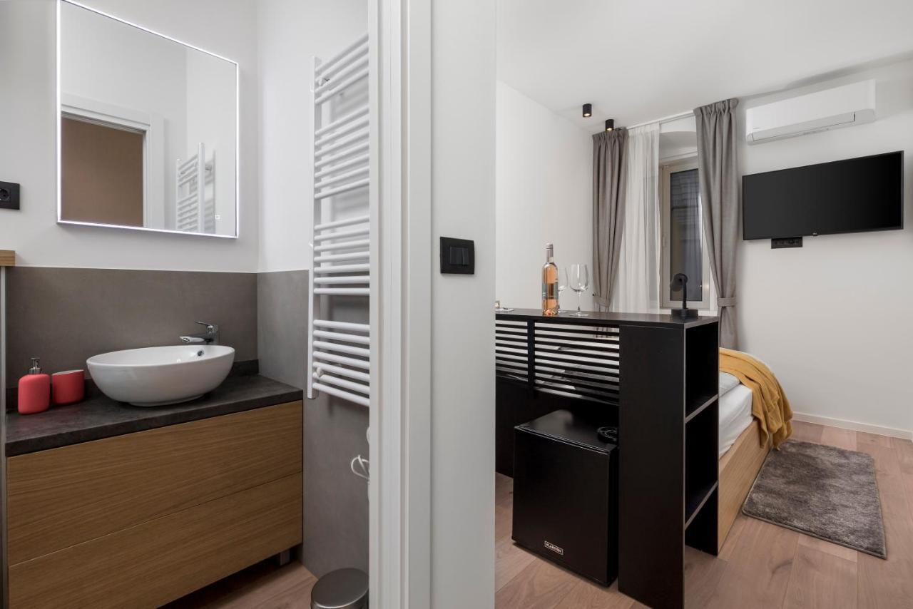 Deluxe Apartments & Rooms "In The Center" Rijeka Ngoại thất bức ảnh