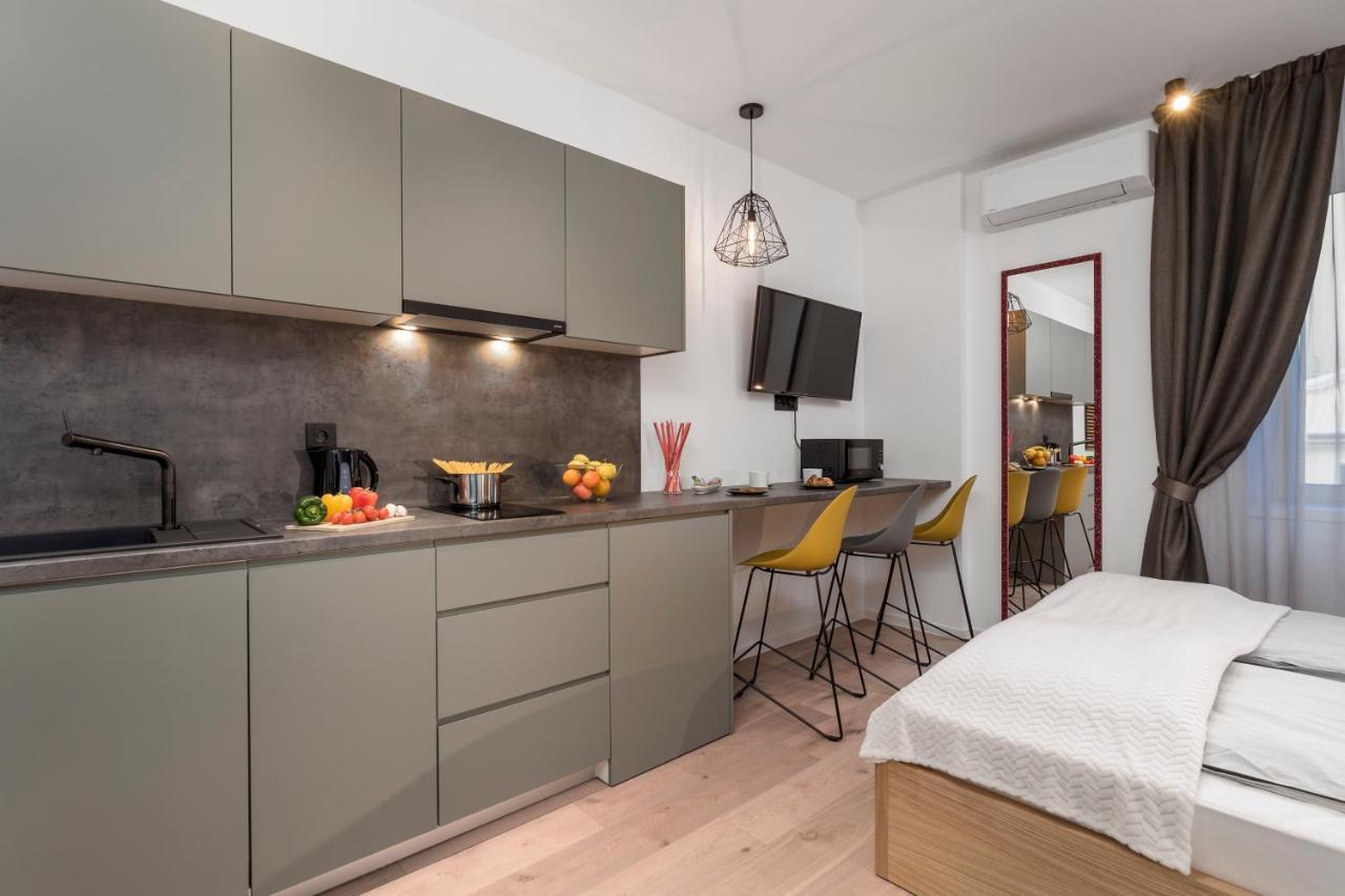 Deluxe Apartments & Rooms "In The Center" Rijeka Ngoại thất bức ảnh