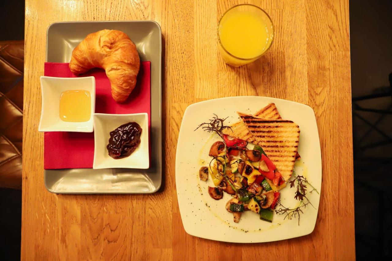 Deluxe Apartments & Rooms "In The Center" Rijeka Ngoại thất bức ảnh
